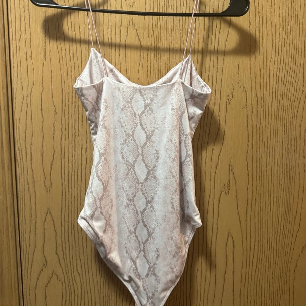 Bodysuit Forever 21 size small - Picture 8 of 8